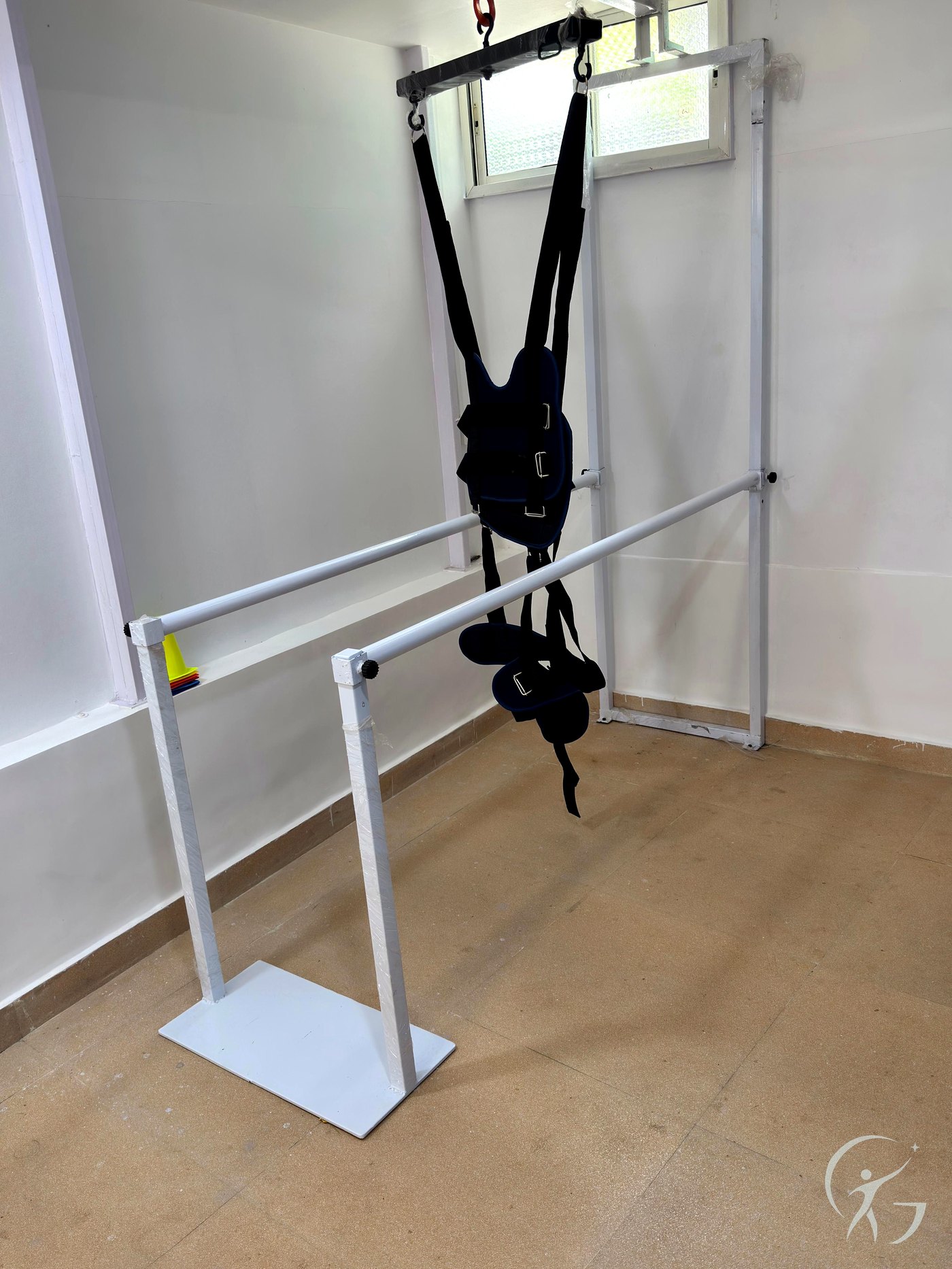 Parallel bars and gait training at PhysioClinic